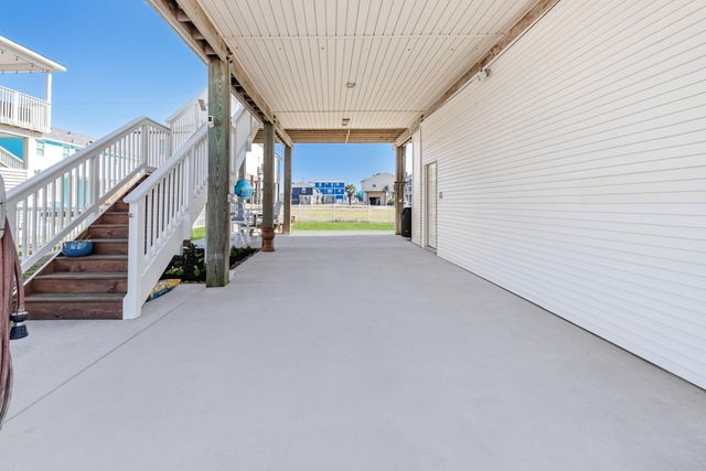 22901 Miramar Street, Galveston, TX 77554