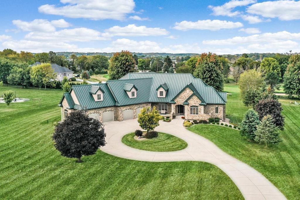 7548 Fallen Oak Drive, Verona, WI 53593