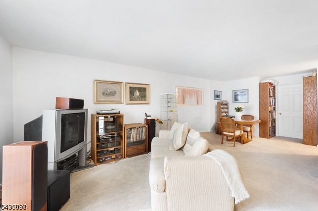 125 Smithfield Ct, Bernards Twp., NJ 07920