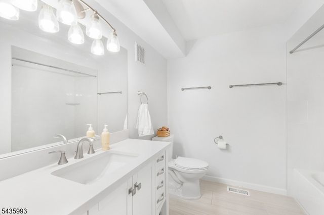 125 Smithfield Ct, Bernards Twp., NJ 07920