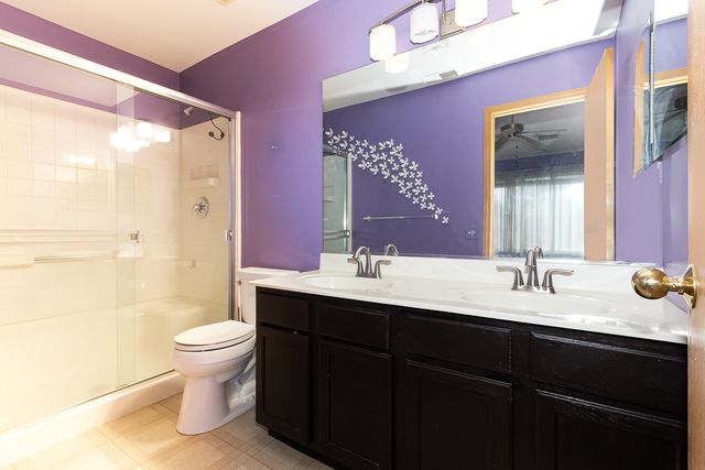 2572 Arcadia Circle 2572, Naperville, IL 60540