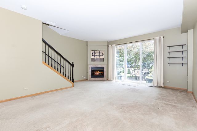 2572 Arcadia Circle 2572, Naperville, IL 60540