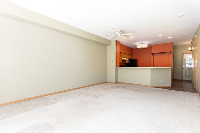 2572 Arcadia Circle 2572, Naperville, IL 60540