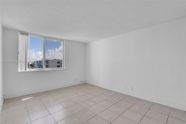 9143 SW 77th Ave B710, Miami, FL 33156