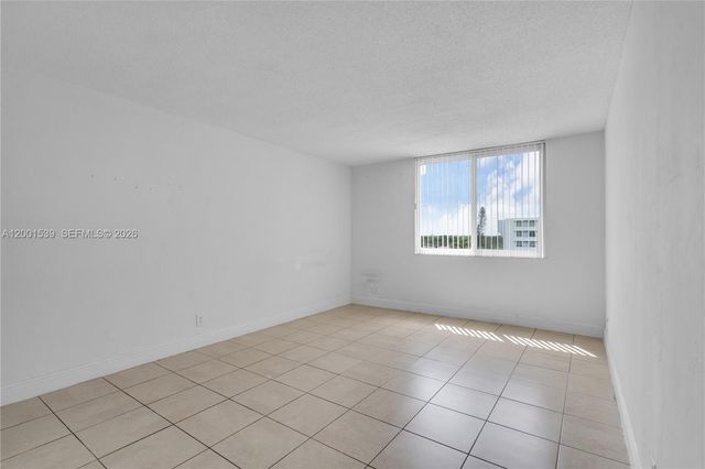 9143 SW 77th Ave B710, Miami, FL 33156