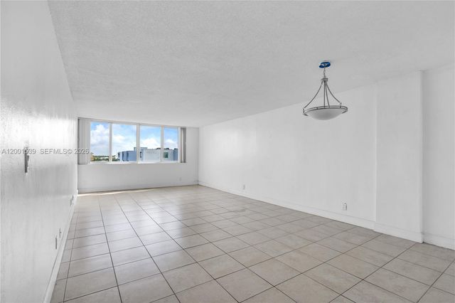 9143 SW 77th Ave B710, Miami, FL 33156