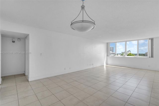 9143 SW 77th Ave B710, Miami, FL 33156