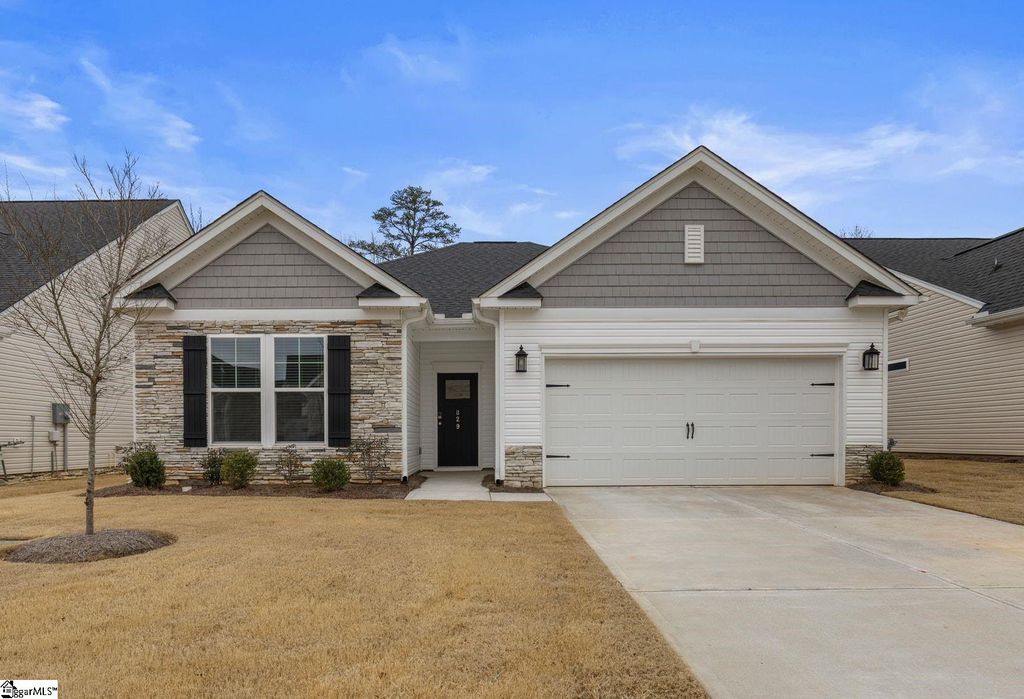 829 Apple Creek Trail, Greer, SC 29651