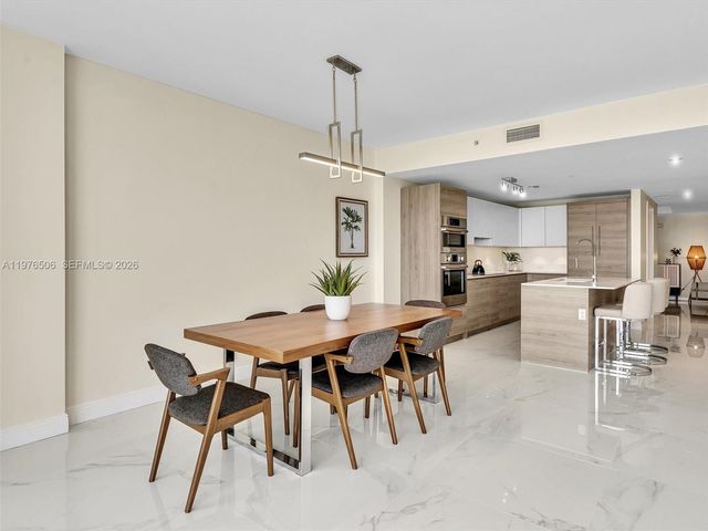 10201 E Bay Harbor Dr 401, Bay Harbor Islands, FL 33154