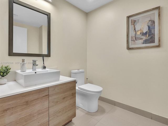 10201 E Bay Harbor Dr 401, Bay Harbor Islands, FL 33154