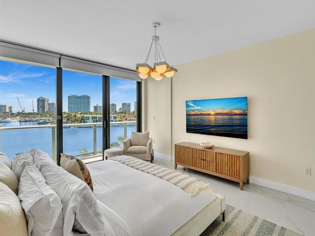 10201 E Bay Harbor Dr 401, Bay Harbor Islands, FL 33154