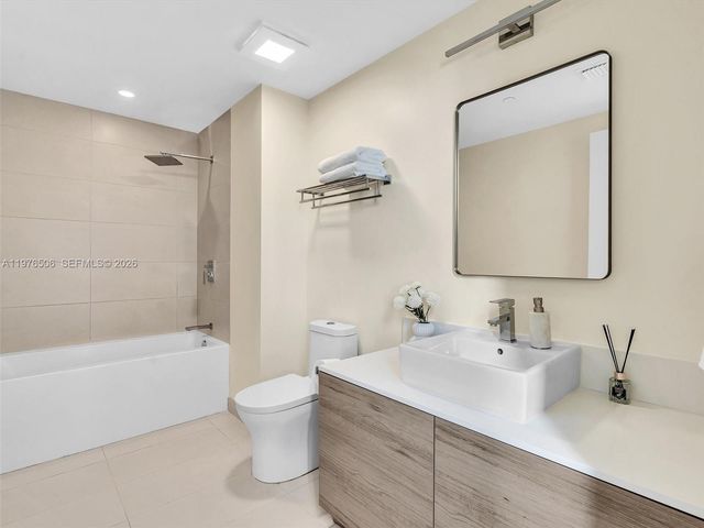 10201 E Bay Harbor Dr 401, Bay Harbor Islands, FL 33154