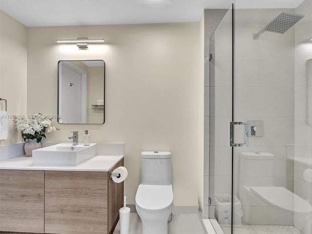 10201 E Bay Harbor Dr 401, Bay Harbor Islands, FL 33154