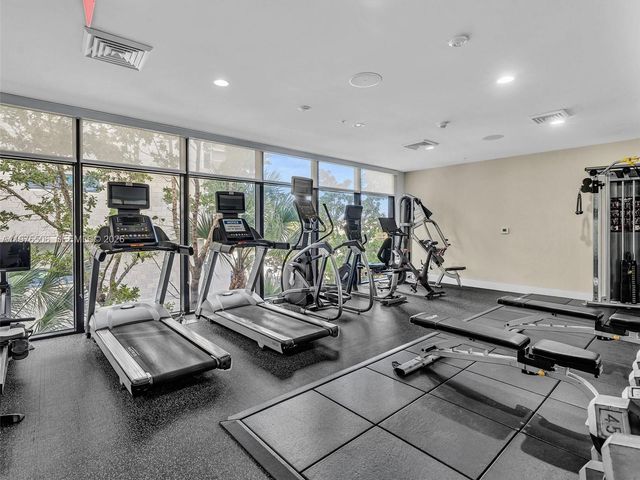 10201 E Bay Harbor Dr 401, Bay Harbor Islands, FL 33154