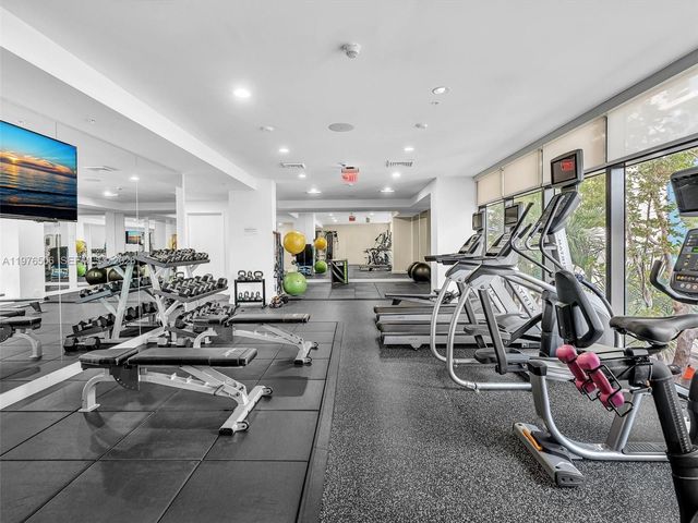 10201 E Bay Harbor Dr 401, Bay Harbor Islands, FL 33154