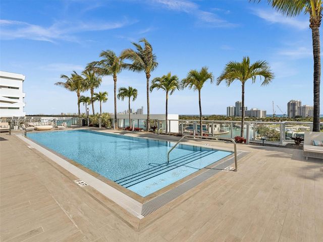 10201 E Bay Harbor Dr 401, Bay Harbor Islands, FL 33154