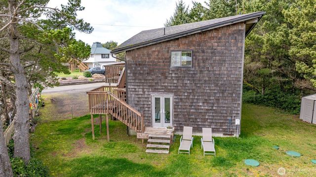 1292 Holland Drive, Grayland, WA 98547