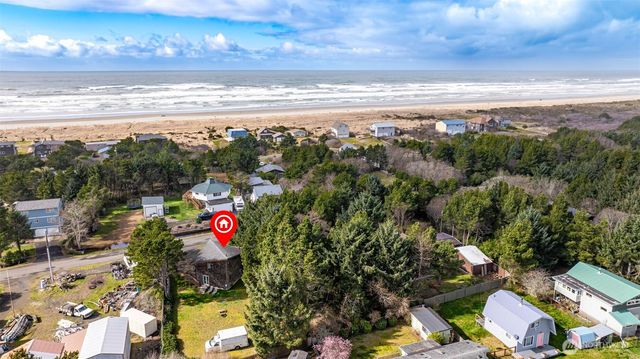 1292 Holland Drive, Grayland, WA 98547