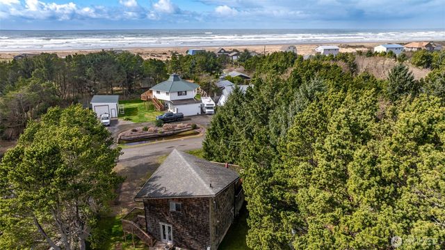 1292 Holland Drive, Grayland, WA 98547