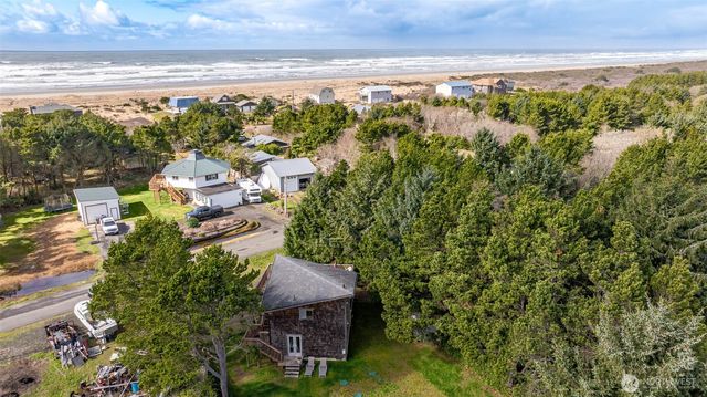 1292 Holland Drive, Grayland, WA 98547