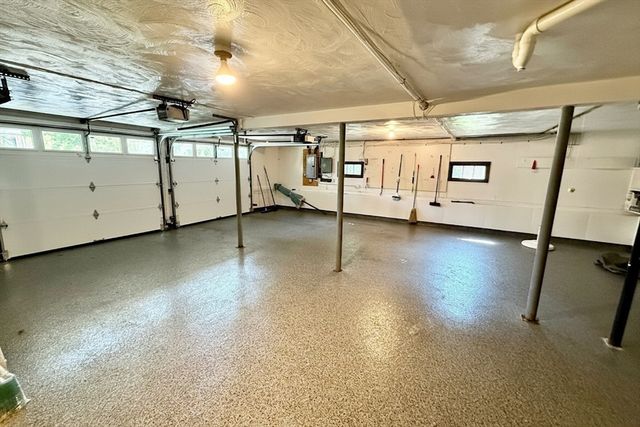 33 Glendale Road, Marblehead, MA 01945