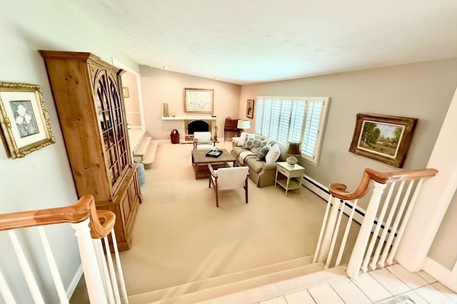 33 Glendale Road, Marblehead, MA 01945
