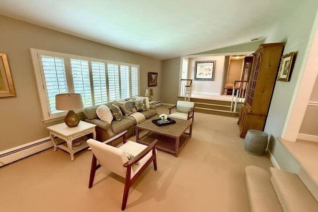 33 Glendale Road, Marblehead, MA 01945