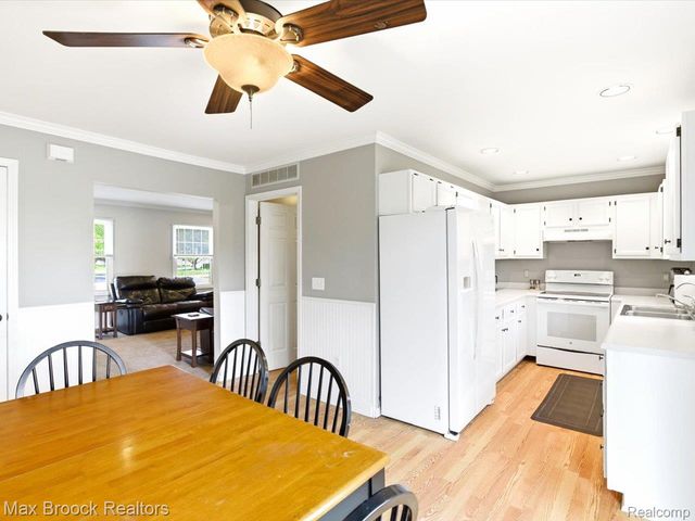 1561 S Delano Street, St. Clair, MI 48079