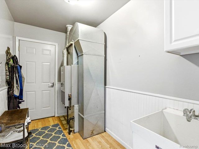 1561 S Delano Street, St. Clair, MI 48079