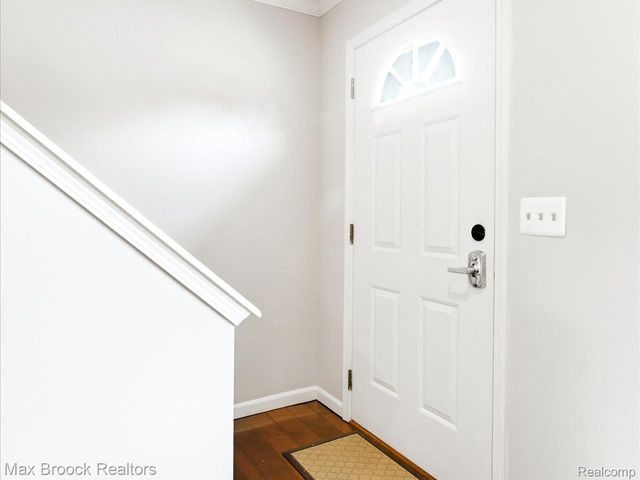 1561 S Delano Street, St. Clair, MI 48079