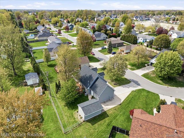 1561 S Delano Street, St. Clair, MI 48079