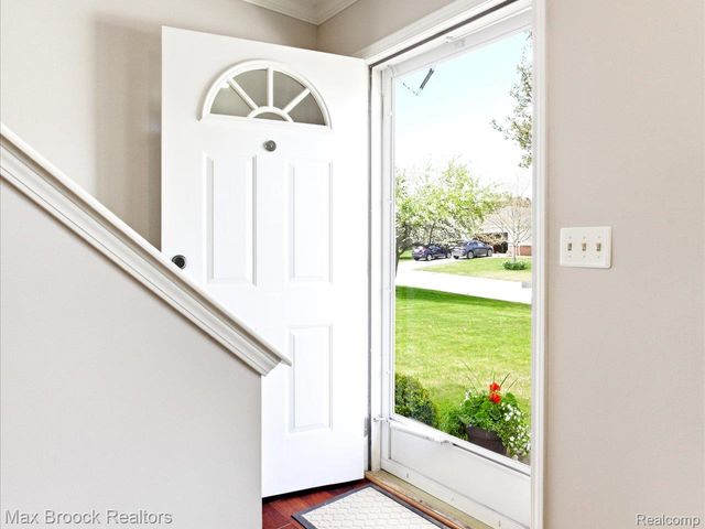 1561 S Delano Street, St. Clair, MI 48079