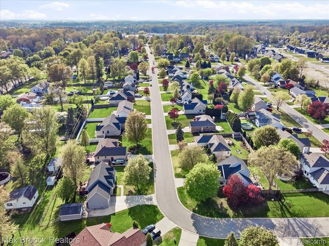 1561 S Delano Street, St. Clair, MI 48079