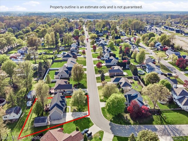 1561 S Delano Street, St. Clair, MI 48079