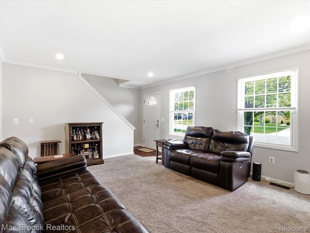 1561 S Delano Street, St. Clair, MI 48079