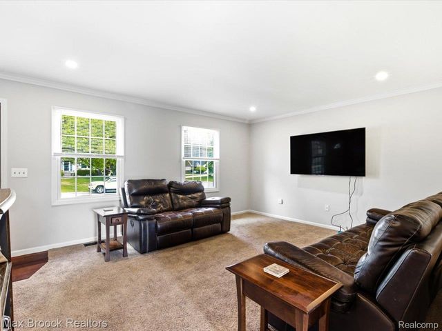 1561 S Delano Street, St. Clair, MI 48079
