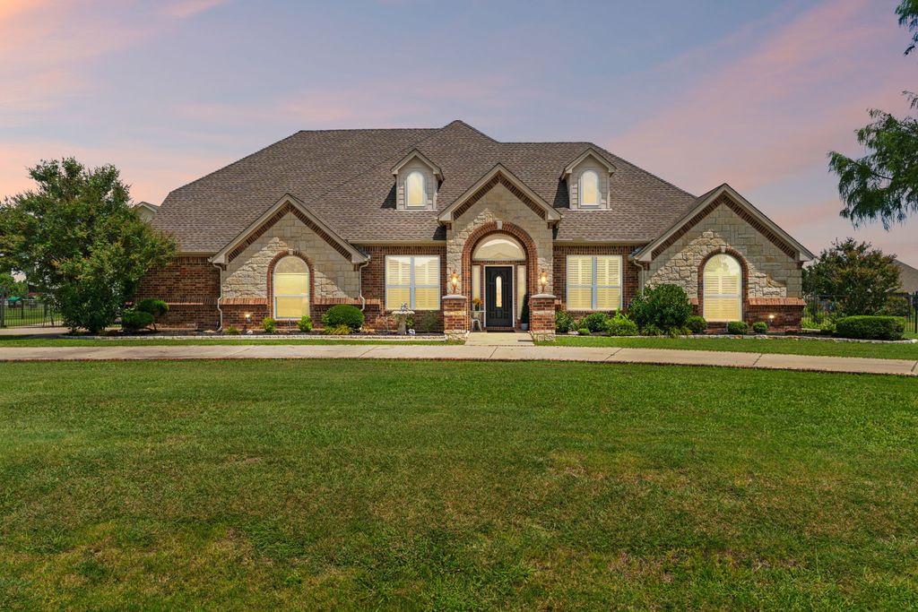 11208 Brook Green Lane, Haslet, TX 76052