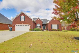 2224 Naples Drive, Decatur, AL 35603