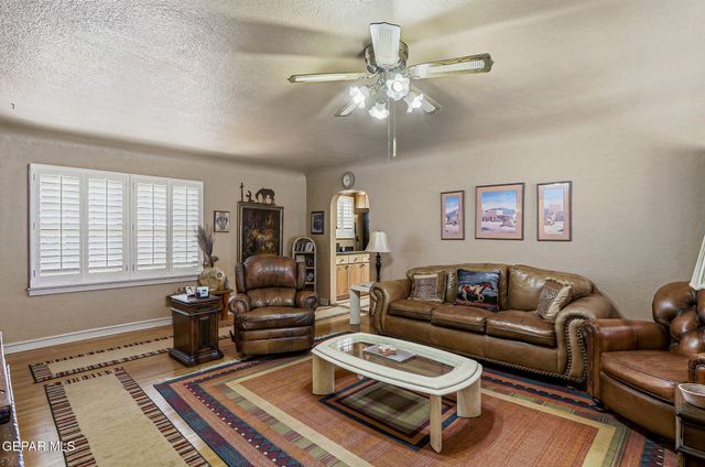 1007 KERBEY Avenue, El Paso, TX 79902