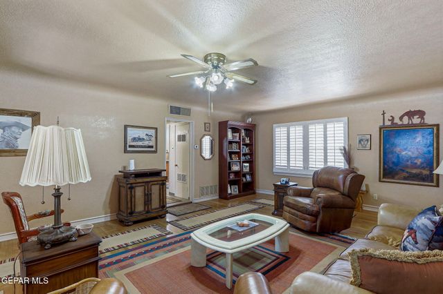 1007 KERBEY Avenue, El Paso, TX 79902