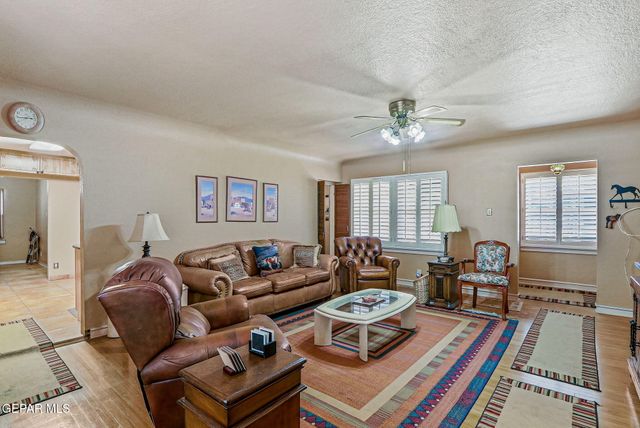 1007 KERBEY Avenue, El Paso, TX 79902