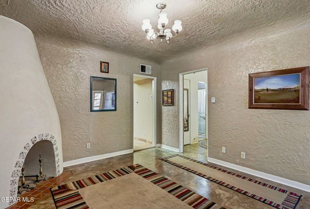 1007 KERBEY Avenue, El Paso, TX 79902