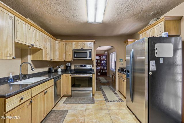 1007 KERBEY Avenue, El Paso, TX 79902