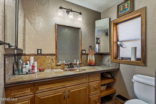 1007 KERBEY Avenue, El Paso, TX 79902