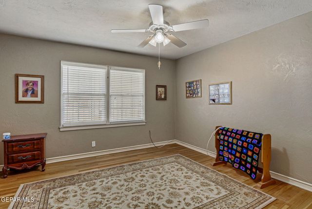1007 KERBEY Avenue, El Paso, TX 79902