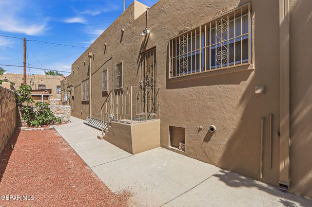 1007 KERBEY Avenue, El Paso, TX 79902