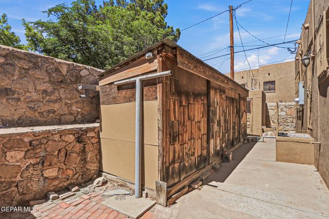 1007 KERBEY Avenue, El Paso, TX 79902