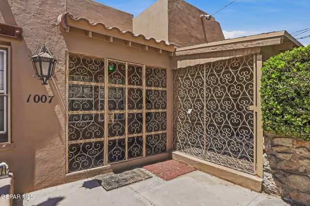 1007 KERBEY Avenue, El Paso, TX 79902