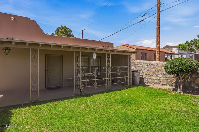 1007 KERBEY Avenue, El Paso, TX 79902