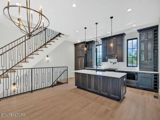 208 Granite Drive, Sevierville, TN 37876